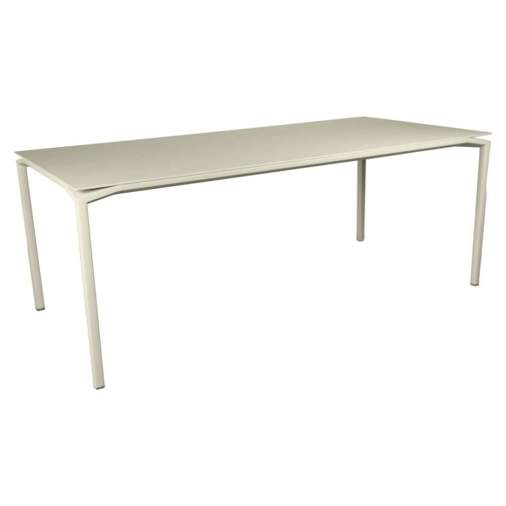 Groß (CALVI_TABLE_MAT_VELOUTE_195X95_GRIS_ARGILE_SKU_8782A5)