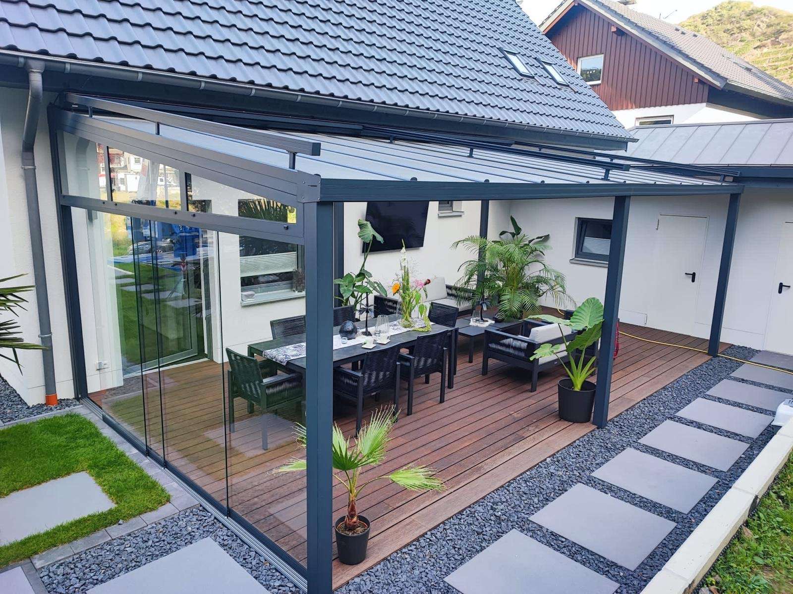 FT Terrassendach mit integrierter Wintergartenbeschattung und Sonnenschutz